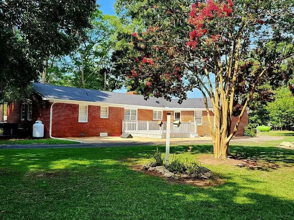 121 Old Moore Rd, Selma, NC 27576