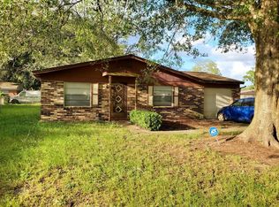 8457 Red Holly Ln, Jacksonville, FL 32221
