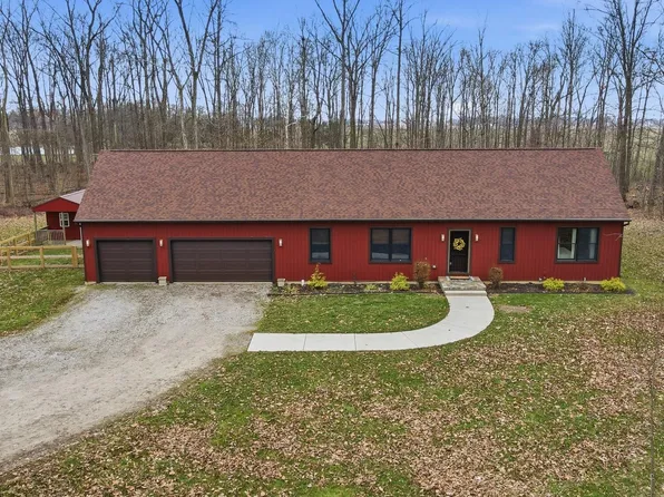 16823 Hauss Rd, Wapakoneta, OH 45895