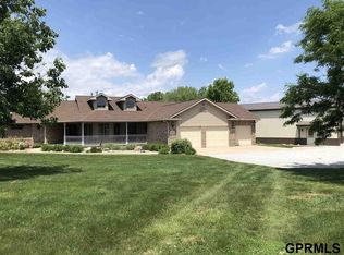 15855 Bobwhite Trl, Crete, NE 68333