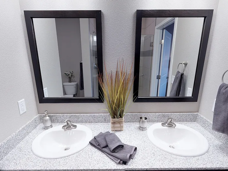 Shadow Crest Townhomes — Photo 20