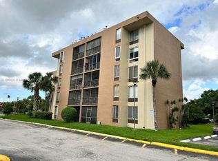 9140 Fontainebleau Blvd APT 103, Miami, FL 33172