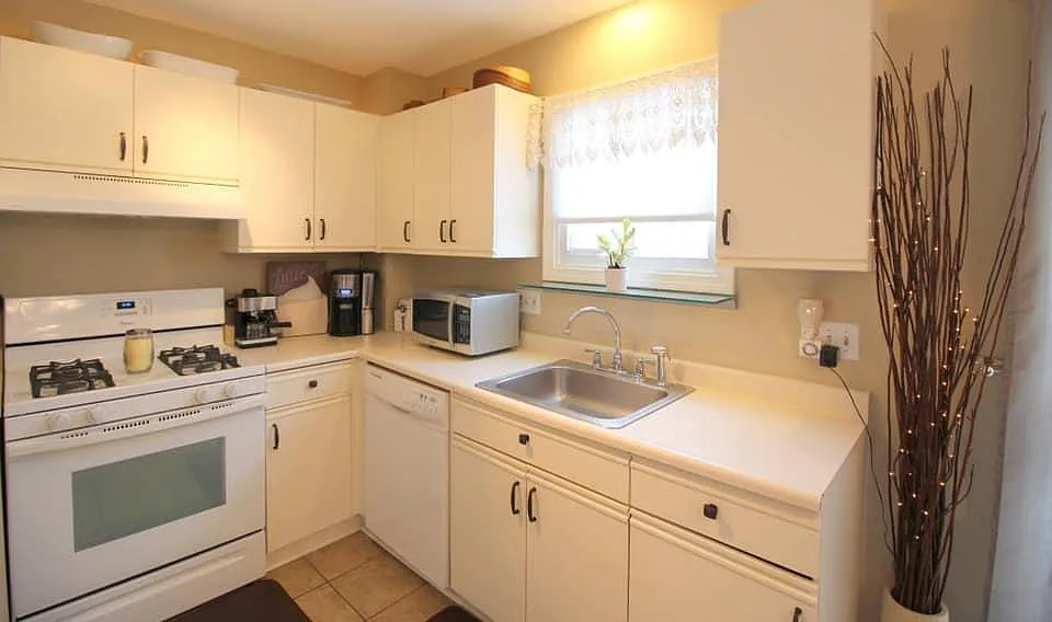 508 Woodward Ave — Photo 3