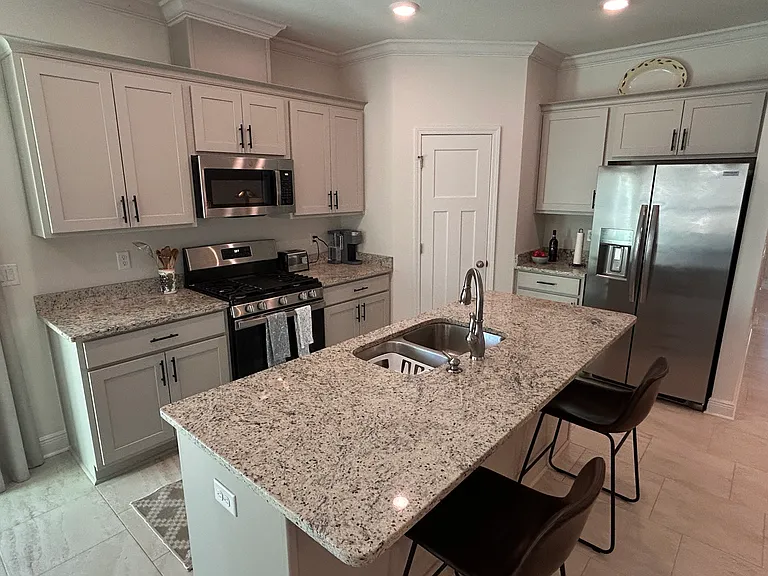 Spacious kitchen island