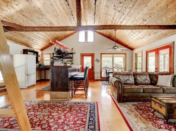 1068 County Road 2013 Gln, Glen Rose, TX 76043