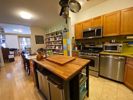 Rented by Bold New York | media 13