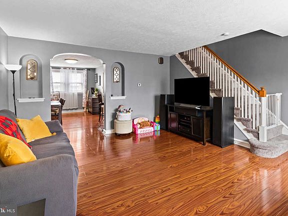 4th image of 7210 Montague St