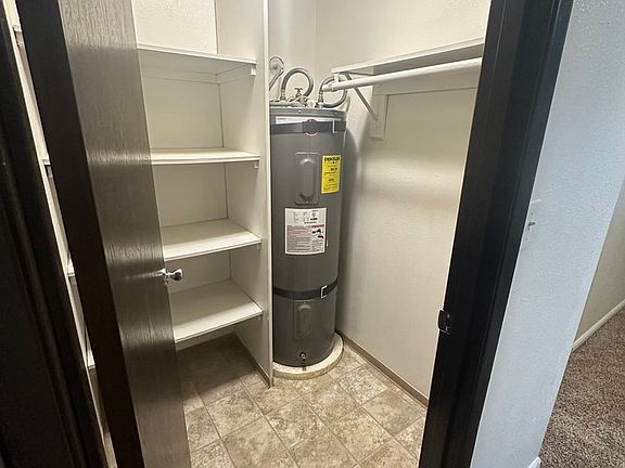 5th image of 3022 Steilacoom Blvd SW #2810