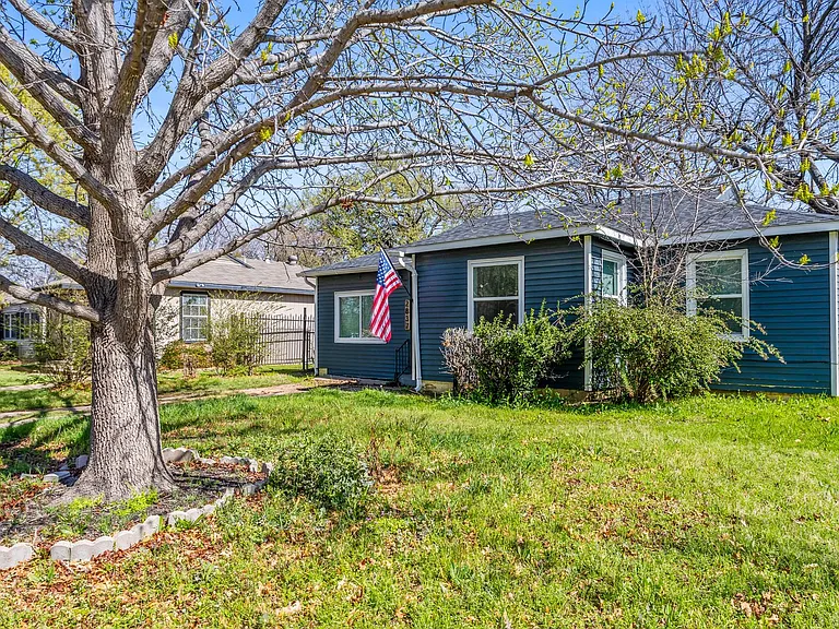 2837 S Hills Ave — Photo 4