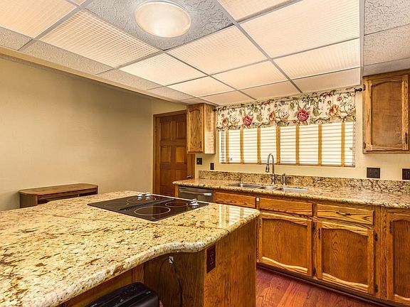 4th image of 3644 W Palmaire Ave