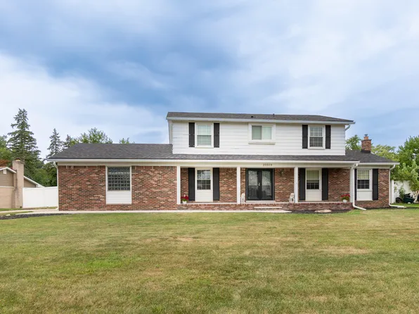 25569 Kilreigh Dr, Farmington Hills, MI 48336