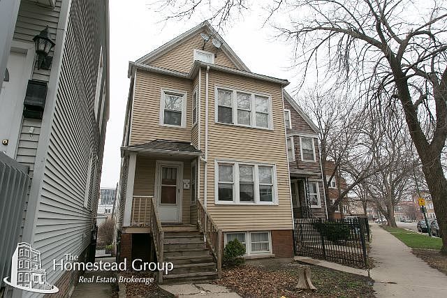 1st image of 3646 W Oakdale Ave #2