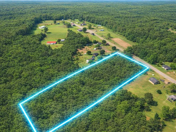 2 Younger Rd, Gladys, VA 24554