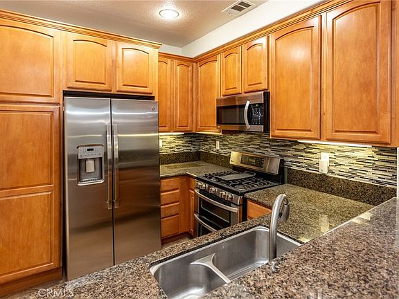 3rd image of 25 Rinehart Rd