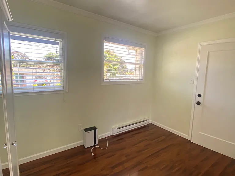 2050 Hope St — Photo 4