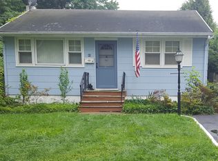 45 Coakley St, Iselin, NJ 08830