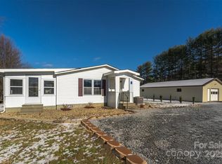 29 Busk Dr, Mills River, NC 28759