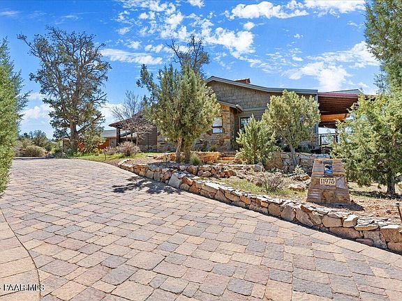 2nd image of 11975 W Six Shooter Rd #R