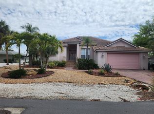 5121 Sandy Shore Ave, Sarasota, FL 34242