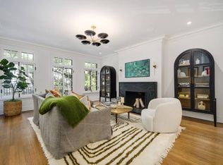 31 E Elm St APT 2B, Chicago, IL