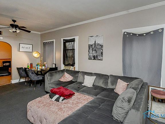 5th image of 1119 Earl St