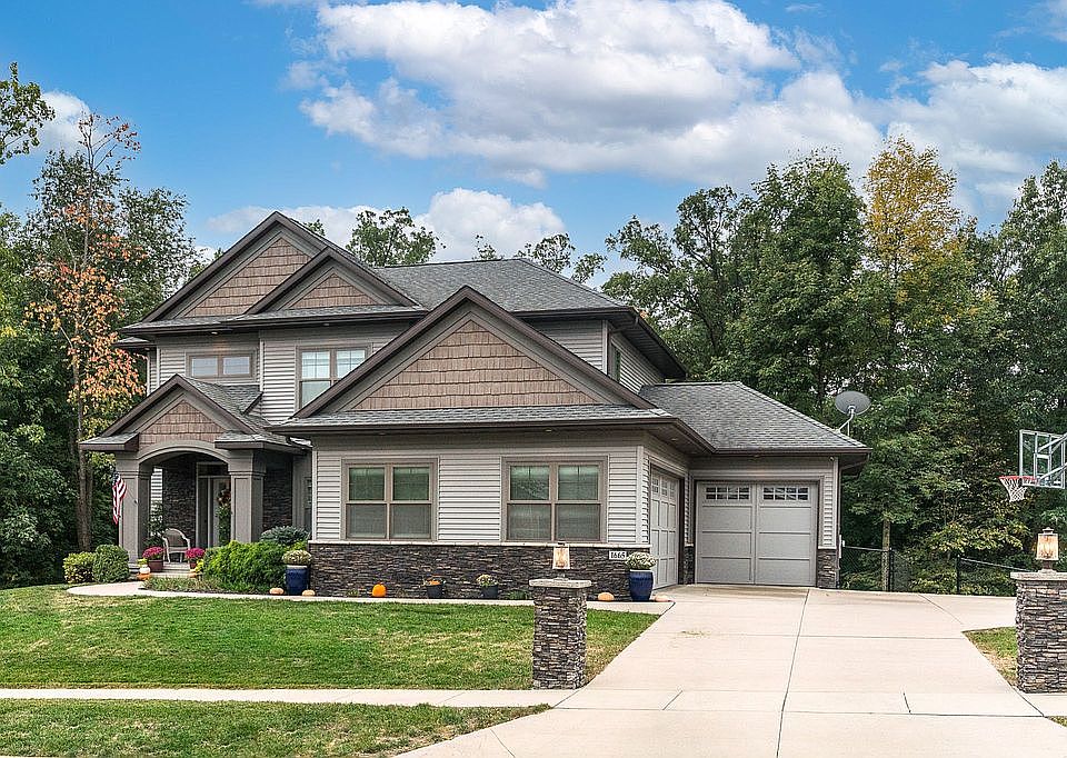1st image of 1665 Linden Ln