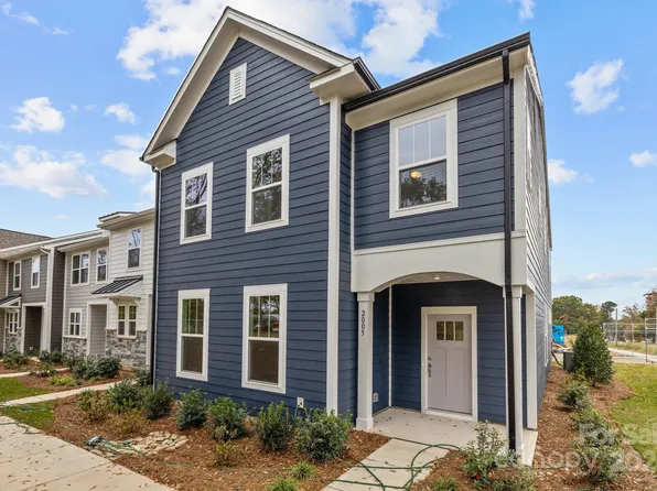 2005 Near Point Rd #22, Charlotte, NC 28208