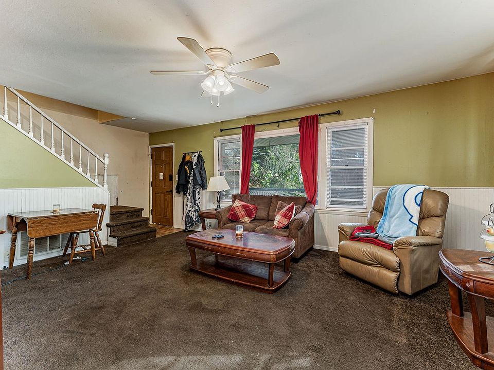 105 N 3rd Ave, Mulvane, KS 67110 | Zillow