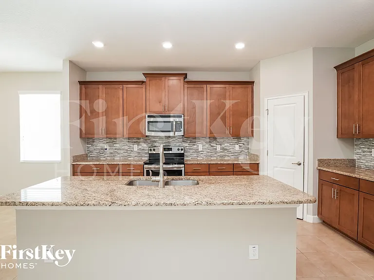 4664 Egg Harbor Dr — Photo 4