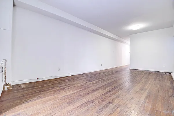 Rented by Urbane Brokerage | media 19