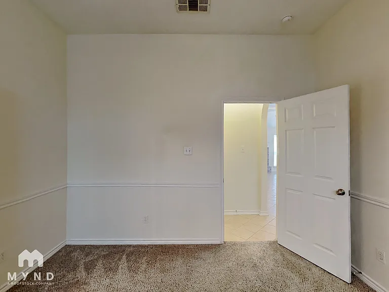 1257 Christopher Ln — Photo 8