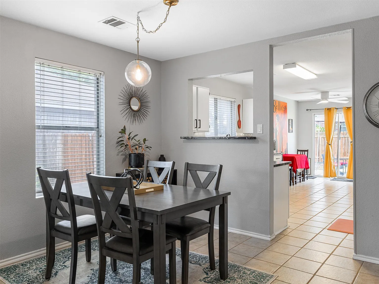 3 bed, 2.0 bath, 1496 sqft, $1,825 — Photo 3