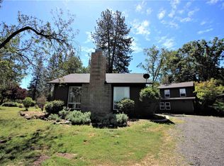 17331 Corcoran Gray Rd, Big Oak Flat, CA 95305