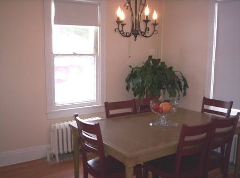 4th image of 6647 CHESTER Avenue
