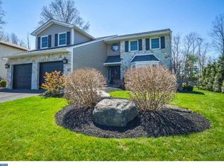 4 Mountain Ash Ln, Horsham, PA 19044