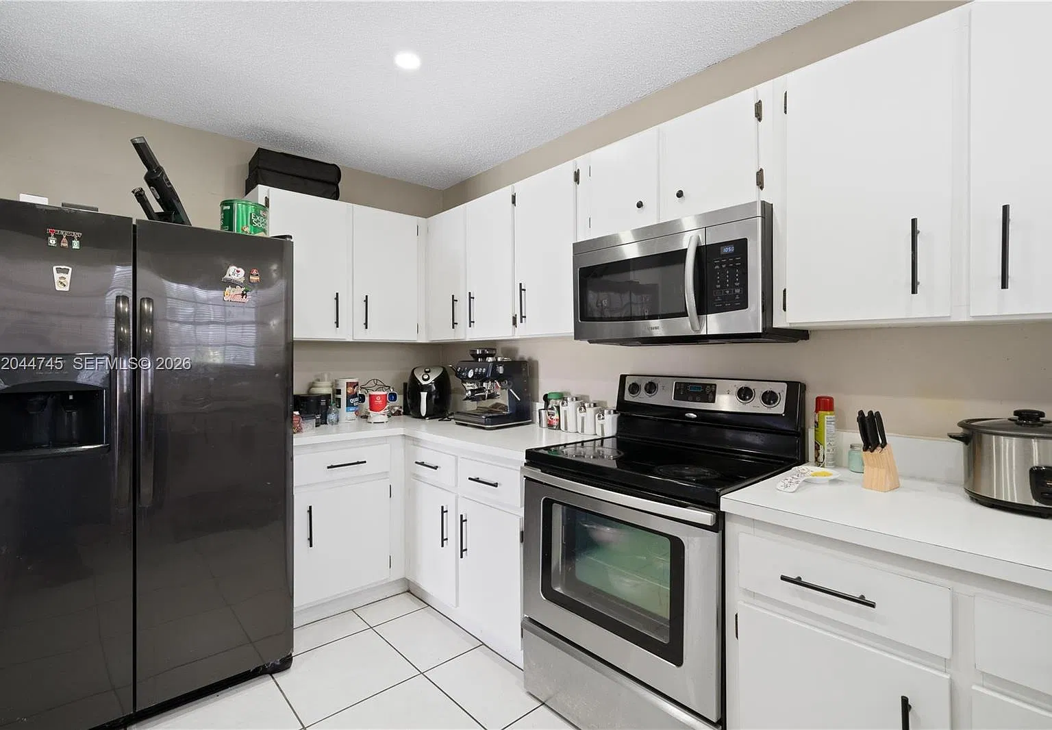 2 bed, 1200 sqft, $2,500 — Photo 3