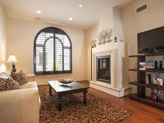 4th image of 105 W De La Guerra St Unit U