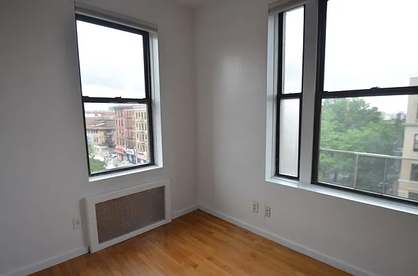 Rented by CITY SKYLINE REALTY INC | media 4