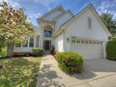 29249 Chelsea Xing, Farmington Hills, MI, 48331