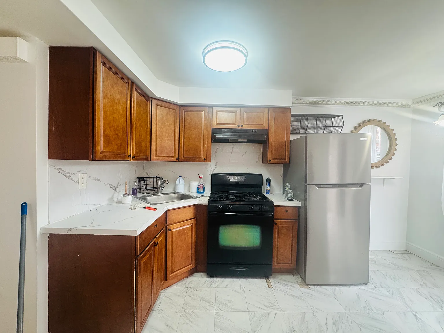 1 bed, 760 sqft, $1,700 — Photo 2
