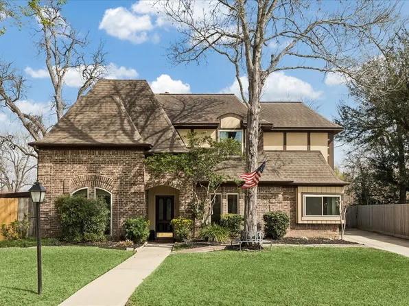 1207 Deerfield Rd, Richmond, TX 77406