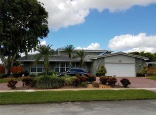 1920 NW 106th Ter, Pembroke Pines, FL 33026