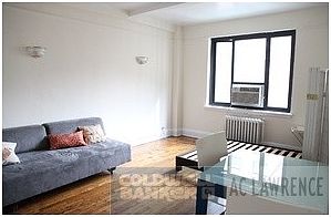 5th image of 10 Waverly Pl