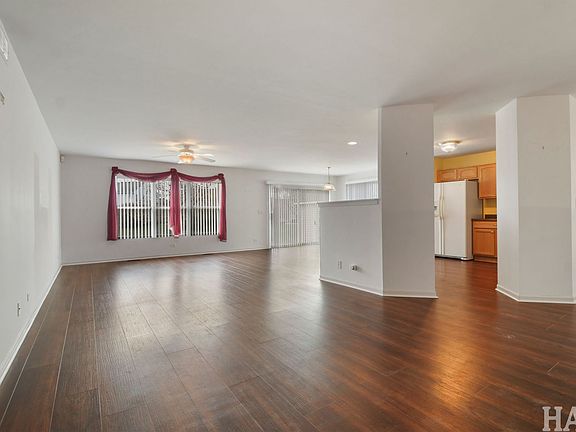 4th image of 10967 Braemar Pkwy