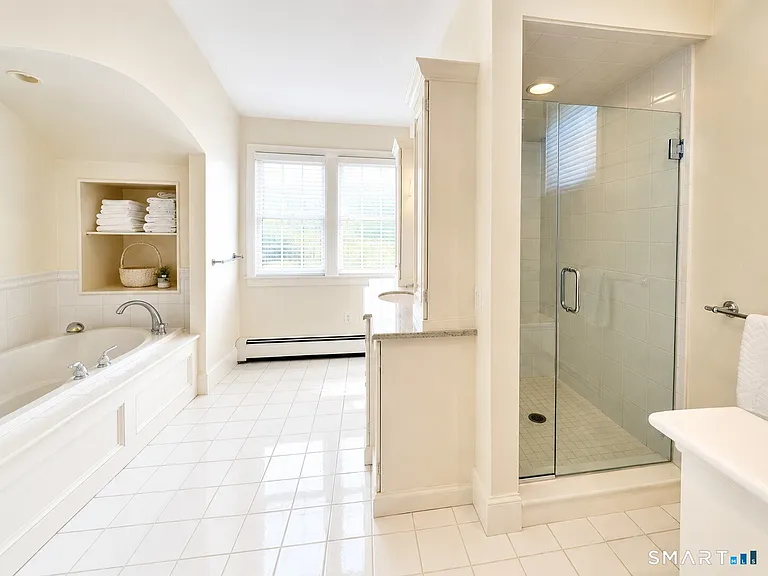 124 Rowayton Ave — Photo 12