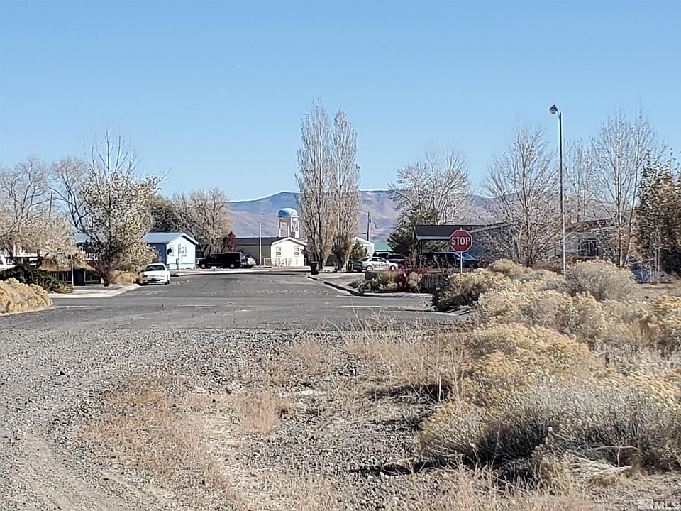 1st image of Round Mountain Dr