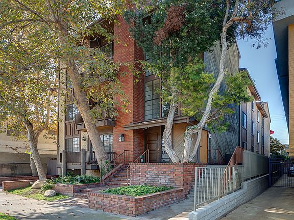 2nd image of 2307 S Bentley Ave APT 3