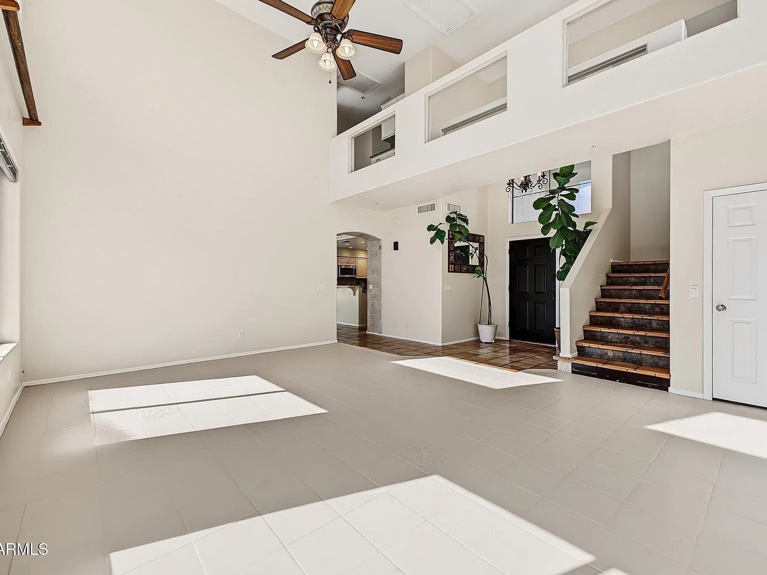 3 bed, 2.5 bath, 1862 sqft, $3,200 — Photo 4