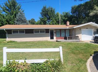1102 Oak Ct, Mendota, IL 61342