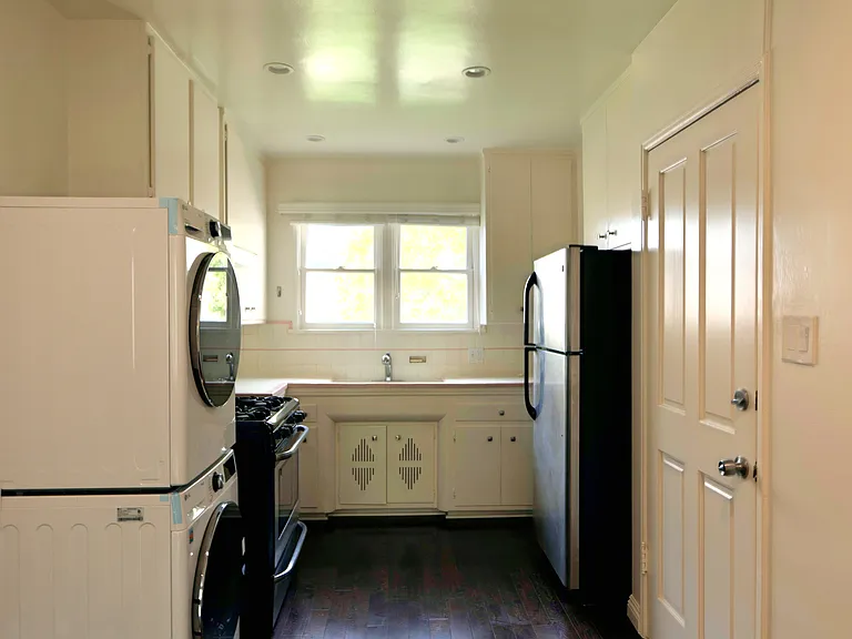 435 N Van Ness Ave #1/4 — Photo 5